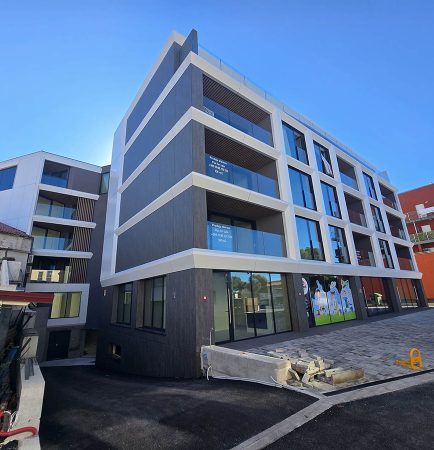 STAMBENA ZGRADA - UMAG